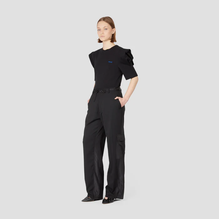 STRUCTURED SHOULDERS T-SHIRT